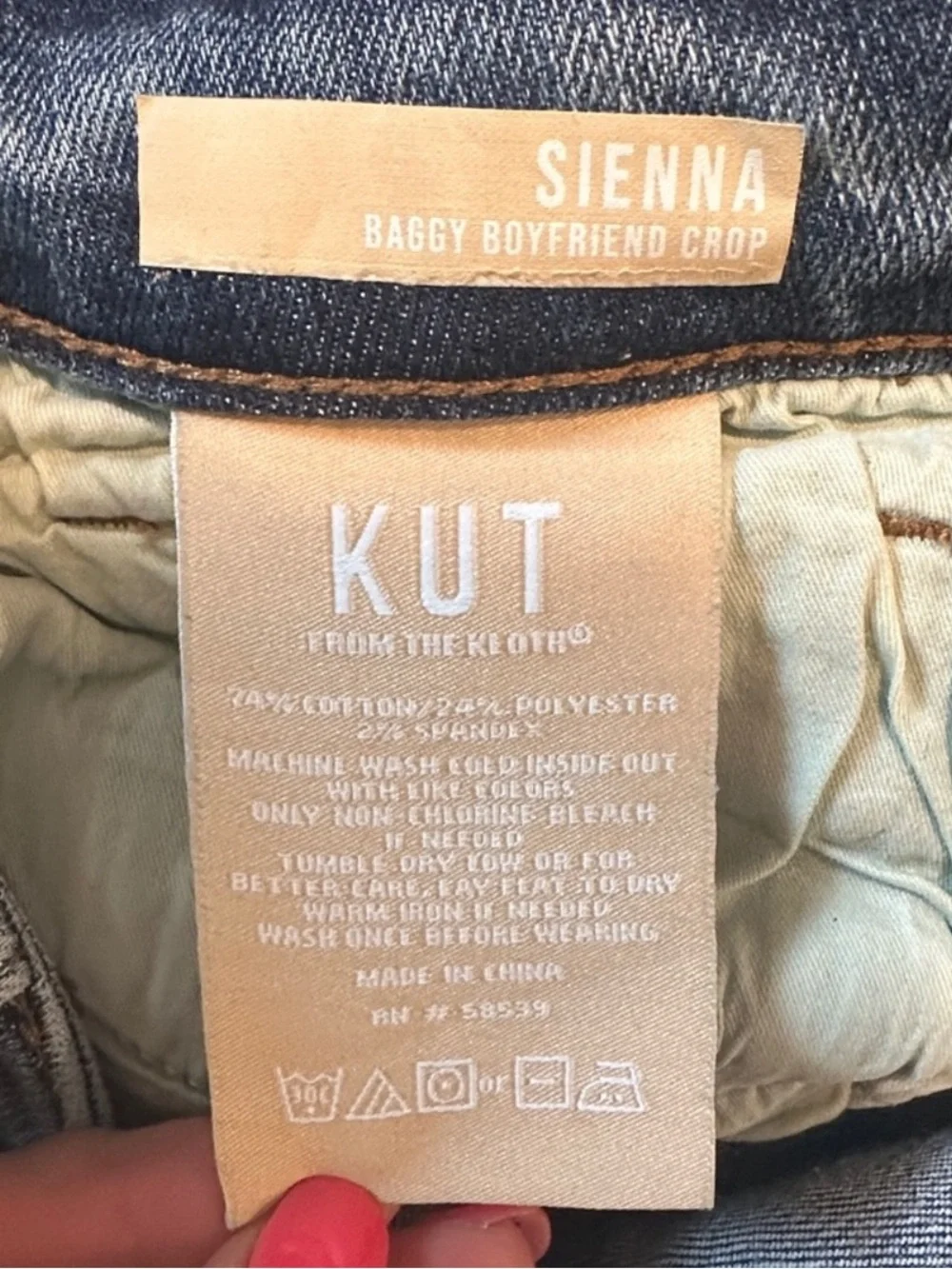 KUT FROM THE KLOTH Sienna Baggy Boyfriend Crop Jean in Passion Wash